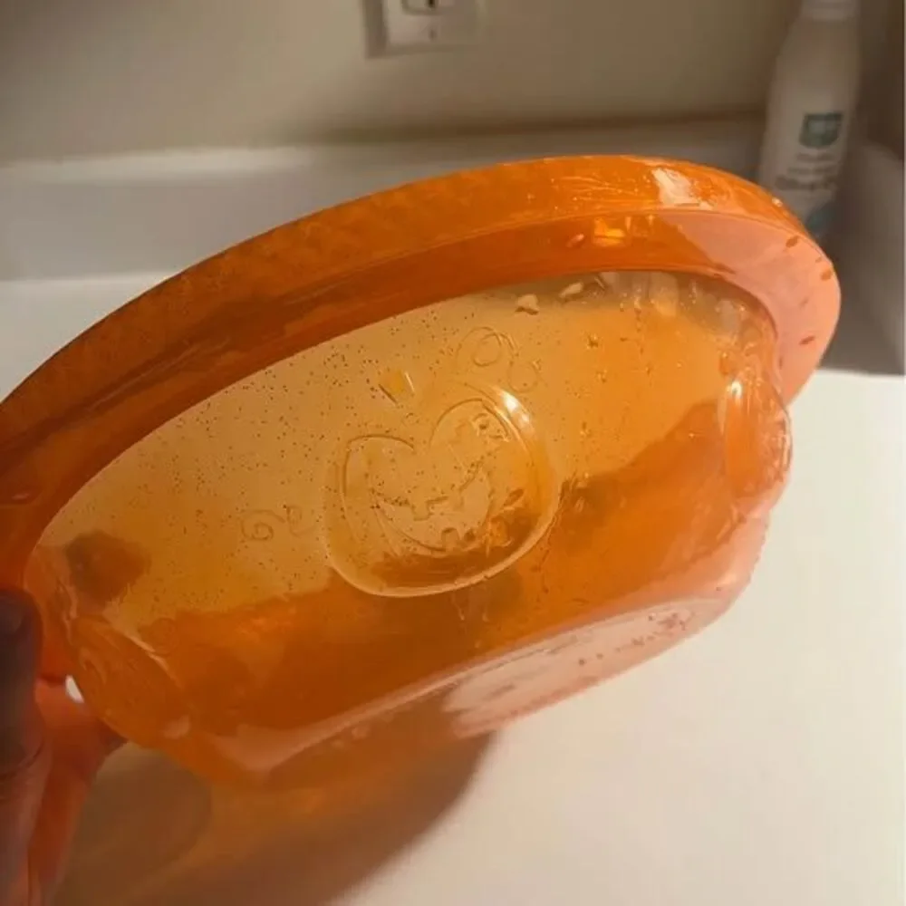 N/A orange plastic